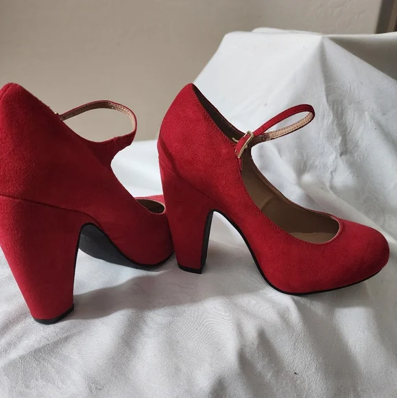 American Rag Women's Red Mary Jane Heels - Picture 3 of 6